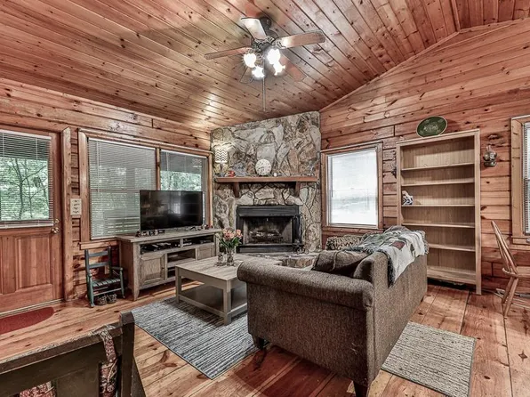 57 Coffee Pot Dr, Ellijay, GA 30540