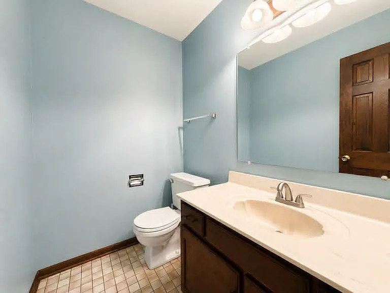 1696 Vermont Dr — Photo 18