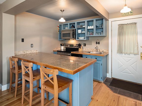 2nd image of 59 River Dr #4