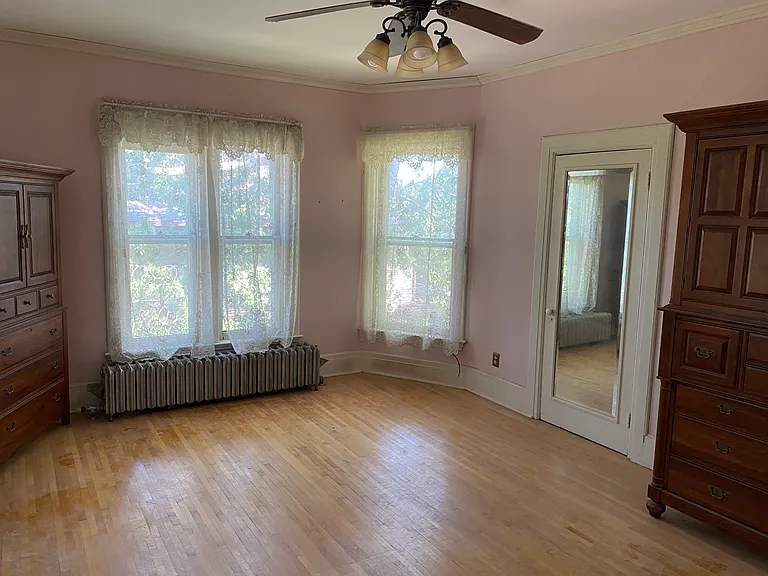 120 Center St — Photo 12