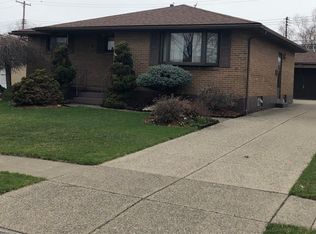 180 Diane Dr, Cheektowaga, NY 14225