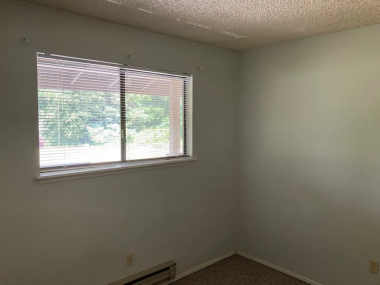 9919 NE 119th Ct #8 — Photo 12