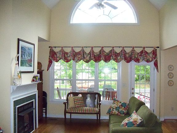 Spacious Great Room