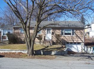 21 Columbia Rd, Lowell, MA 01854