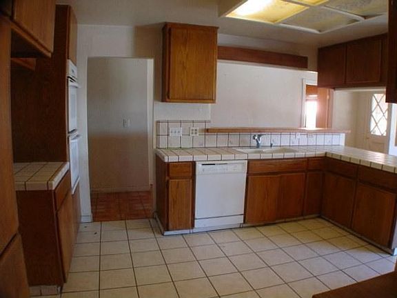 5th image of 8049 Blackwood Ln