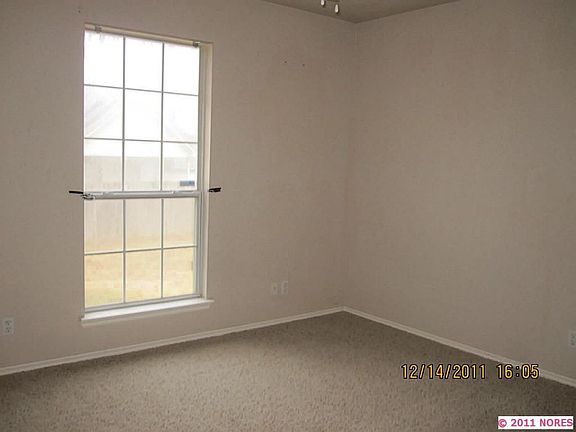 3rd image of 25555 Briar Dr