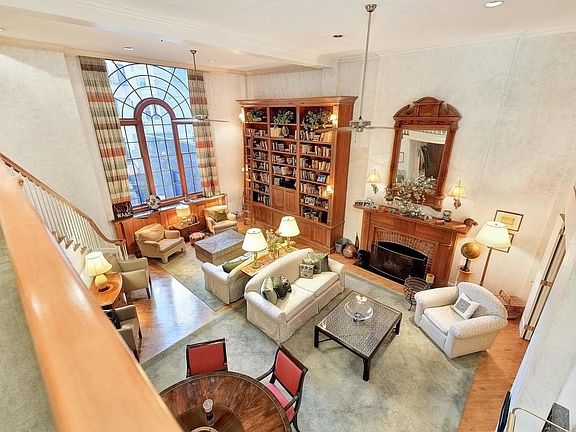 4th image of 15 W 67th St #2ME