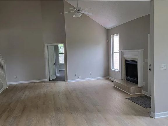 3rd image of 4613 Coral Reef Ln