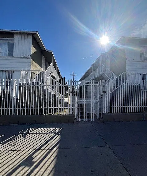 1540 & 1544 W. Florence Avenue — Photo 2