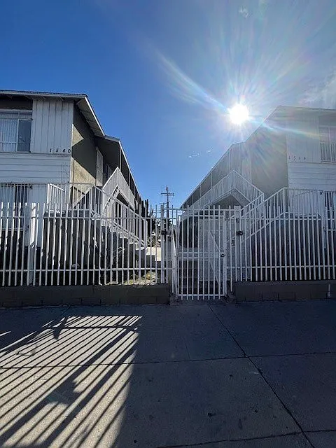 1540 & 1544 W. Florence Avenue