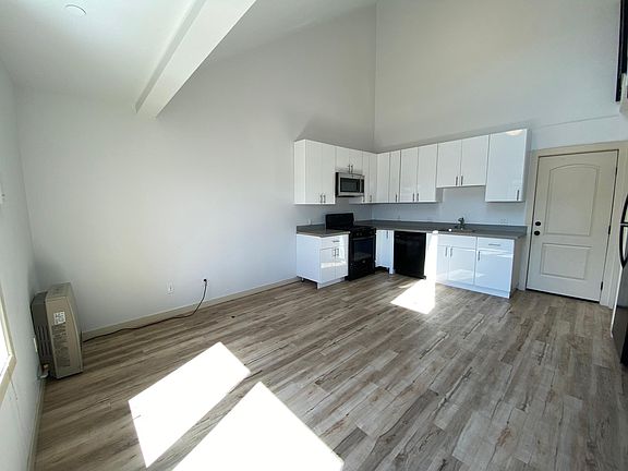 5th image of 3314 17th St #A