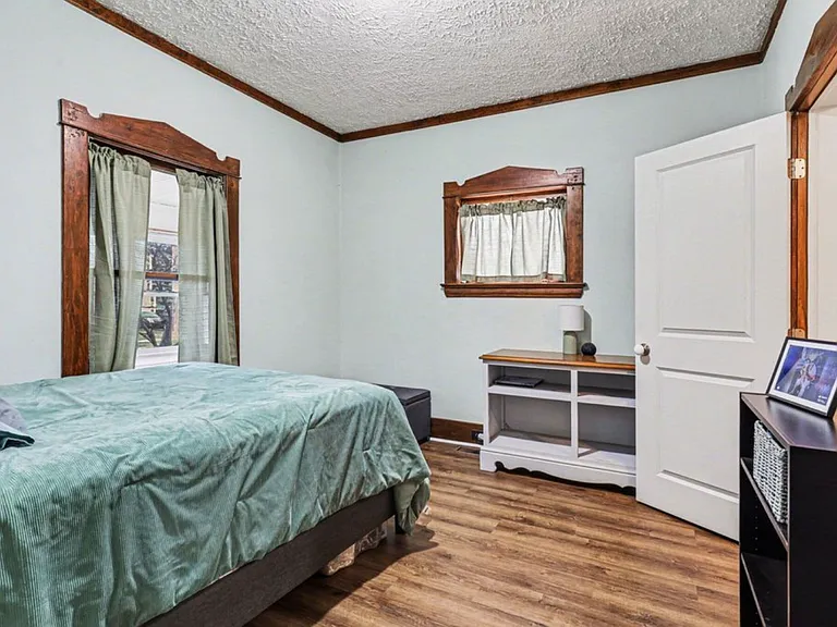 2520 Roys Ave SW — Photo 4