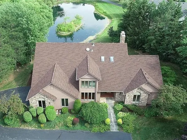 5 Hidden Springs Dr, Pittsford, NY 14534