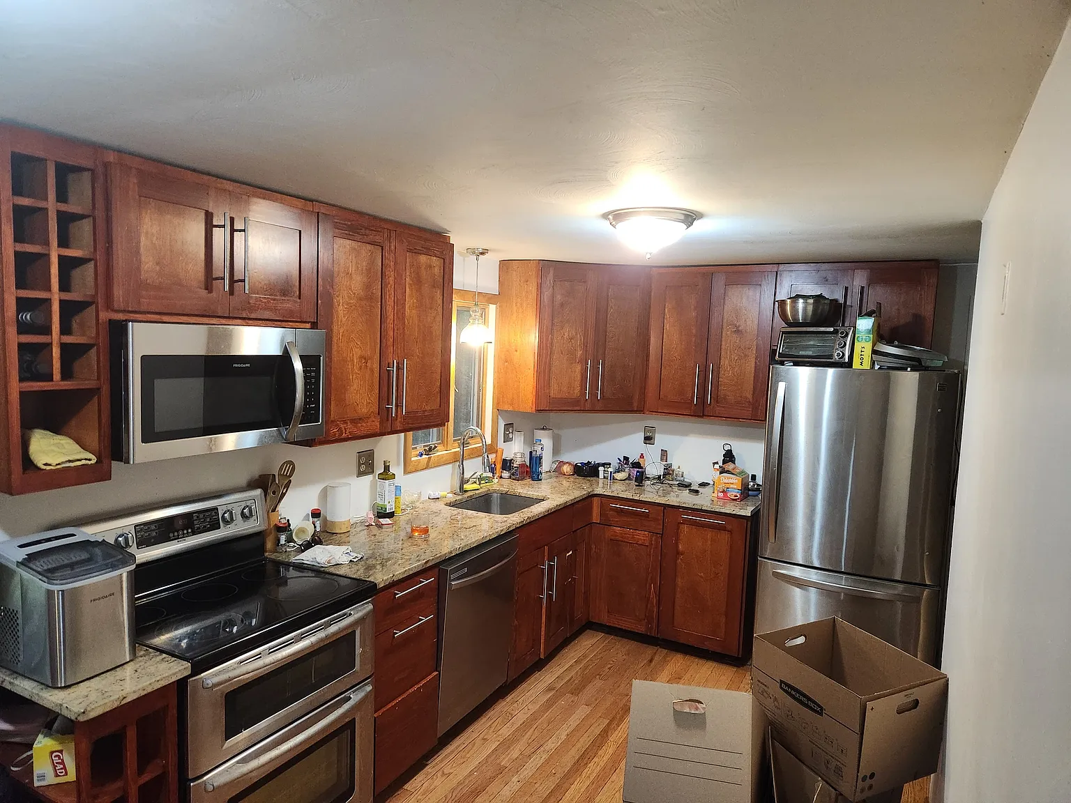 4 bed, 1500 sqft, $2,150 — Photo 3