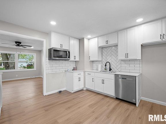 5th image of 2991 S Hampton Dr