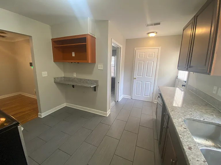 4621 Boyce Rd — Photo 17