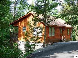 668 Forest Dr, Pigeon Forge, TN 37863