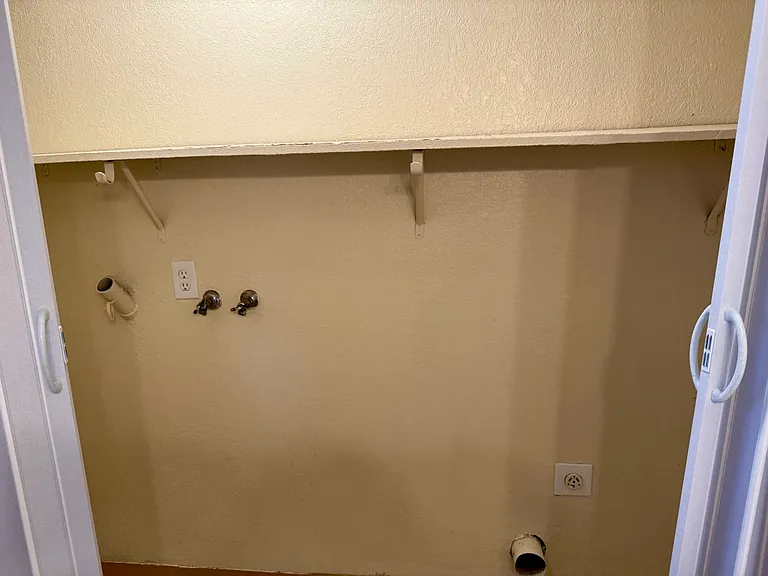 6368 Porterfield Ct — Photo 10