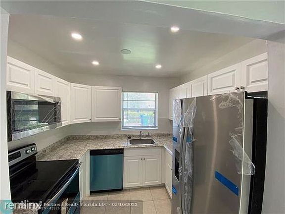 3rd image of 7890 NW 44th Ct