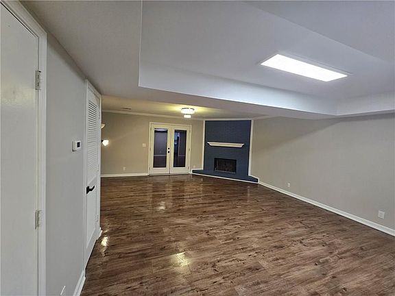 3rd image of 6002 Pat Mell Pl SE