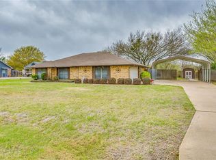 117 Park Crest Dr, Red Oak, TX 75154