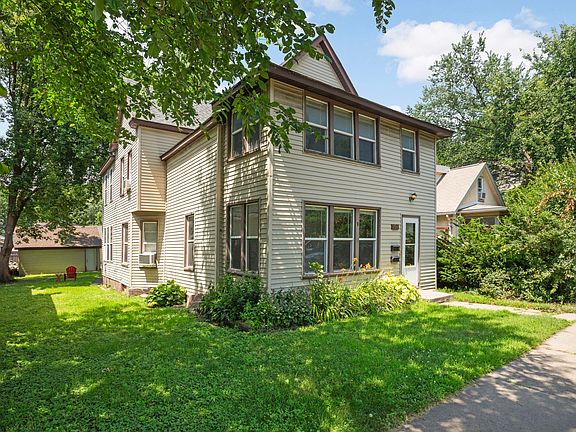 3rd image of 750 Buchanan St NE #1