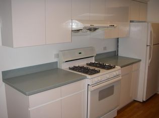 1310 W Westgate Ter, Chicago, IL 60607