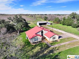 2081 Fm 935, Lott, TX 76656