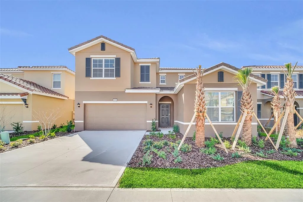 7 bed, 5.5 bath, 3626 sqft, $3,900 — Photo 1