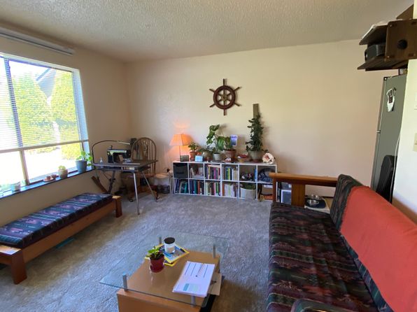228 Logan St #8