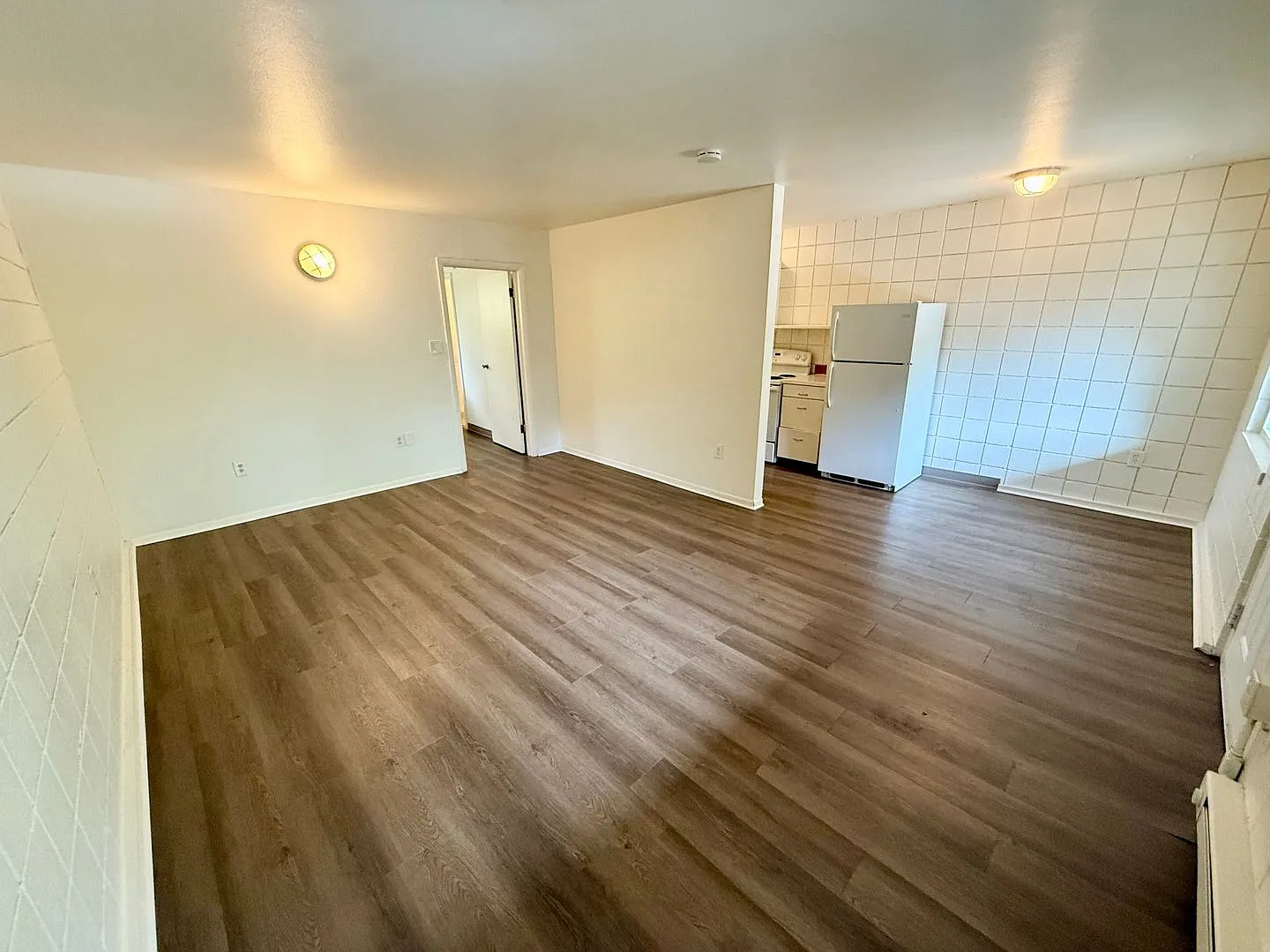 1/2 Off First Month! Second-Floor 1-Bedroom Near City Park. Flexible lease options ending in May ... — Photo 3