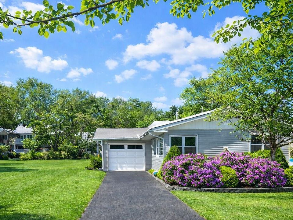 1st image of 17 Markham Road