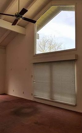 5th image of 531 Rock Bluff Dr