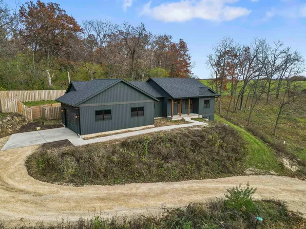 4968 Scherbel Rd, Black Earth, WI 53515