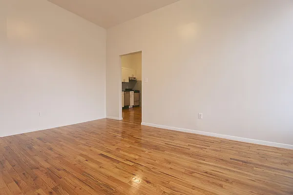 Rented by Compass | media 31