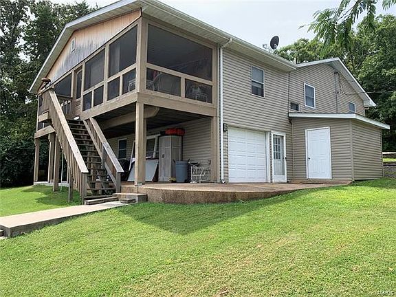 2nd image of 1689 Lake Shore Dr