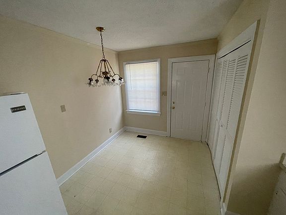 4th image of 3540 Marguerite Ln NW #A