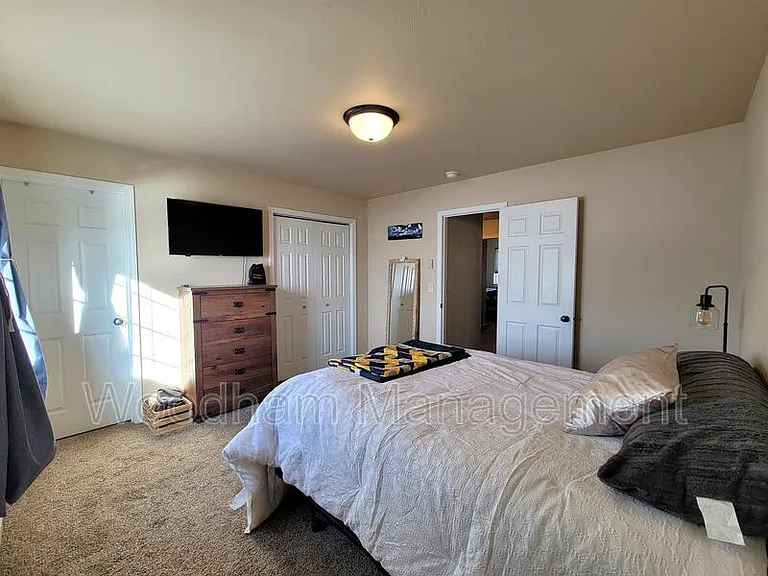 1112 Biehl Dr #B — Photo 9