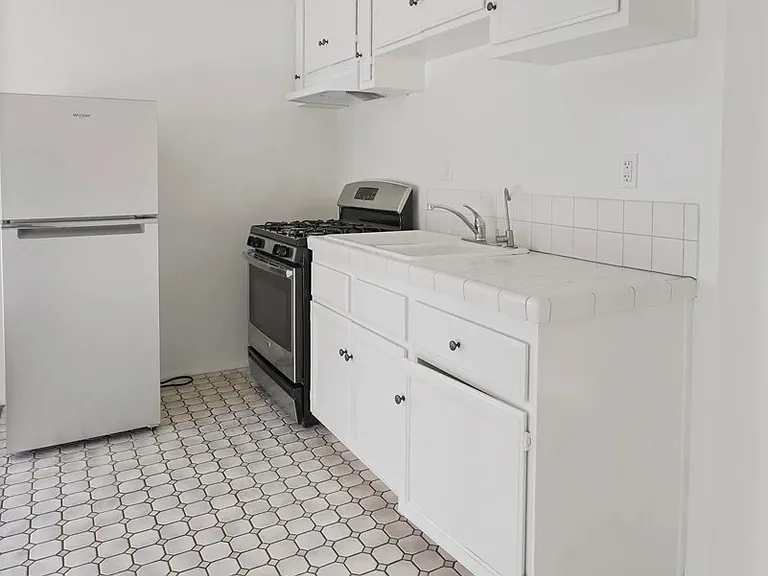 1221-23 1/2 19th St #1223-A — Photo 8