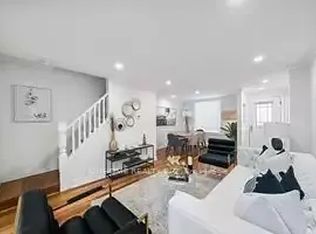 39 Rhodes Ave #1A, Toronto, ON M4L2Z8