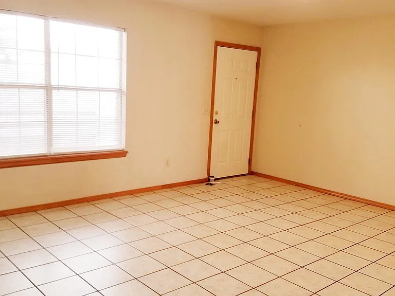 117 S Duck St #3 — Photo 4