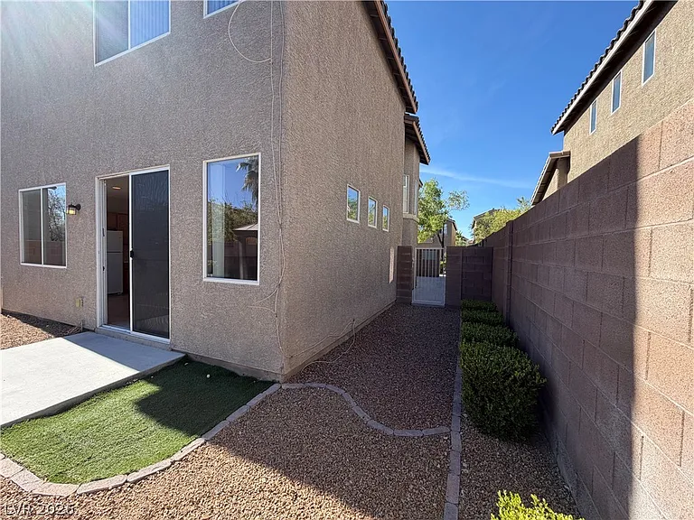 9412 Santana Siesta Ave — Photo 25