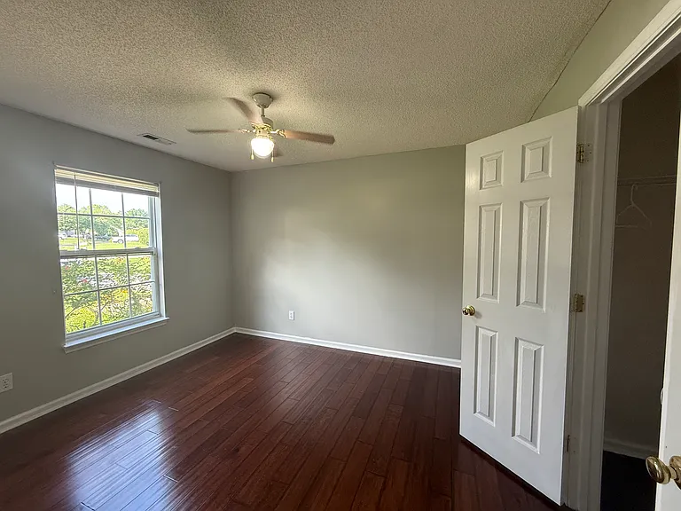 3235 Silver Spur Ct — Photo 10