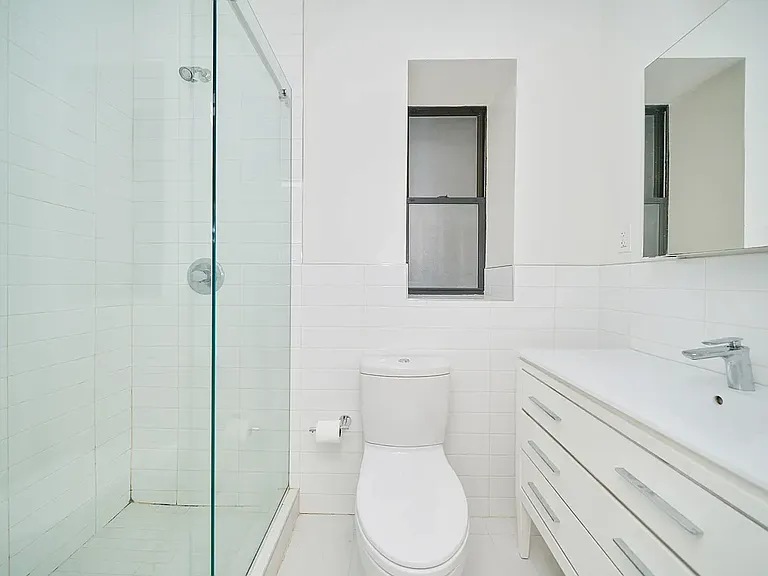 440 W 47th St #1A — Photo 6