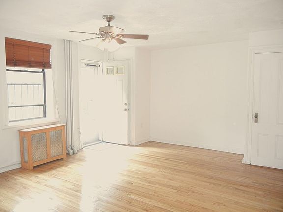 2nd image of 540 Pacific St APT 1R