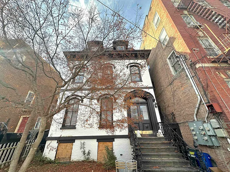 275 Grand St #3 — Photo 13