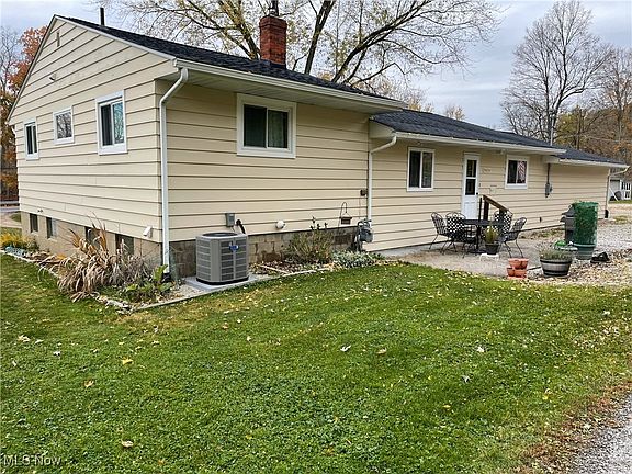 2nd image of 7636 Walnut Dr
