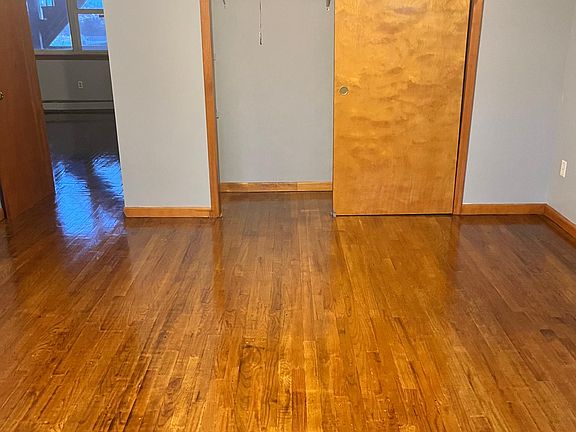 3rd image of 407 Mount Prospect Ave #1