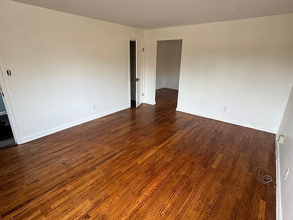 2nd image of 3922 E Gatewood Ln #1