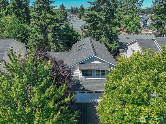 3rd image of 10469 Yelm Terra Street SE